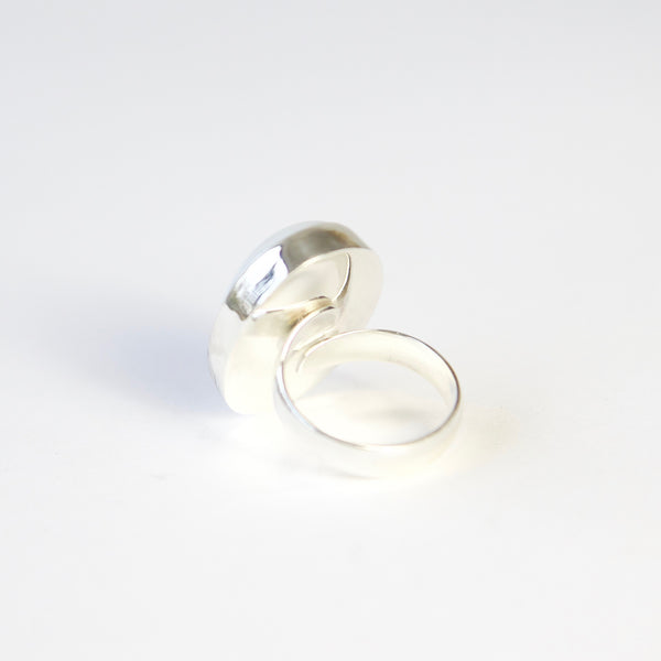 white agate semi precious gemstone ring set in sterling silver - bottom of ring