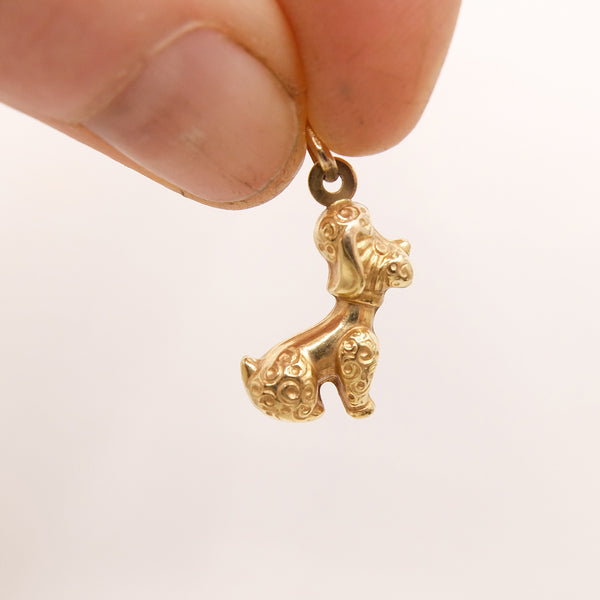 Vintage 9ct Gold Sitting Puppy Dog Charm