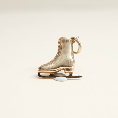 9ct Gold vintage ice skating boot charm 1