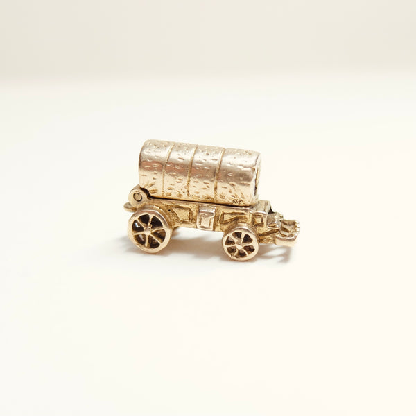 9ct gold vintage wild west cowboy wagon train caravan charm