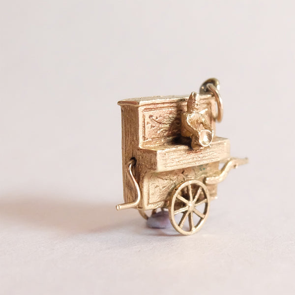 Vintage 9ct Gold Charm - Piano Music Box Charm - front