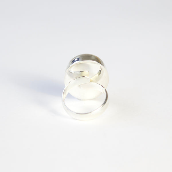 white agate semi precious gemstone ring set in sterling silver - bottom view adjustable ring