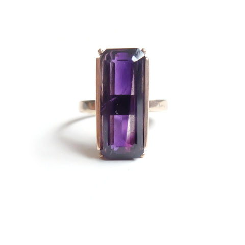 9ct Rose Gold Gemstone Ring with a stunning Amethyst Emerald. 