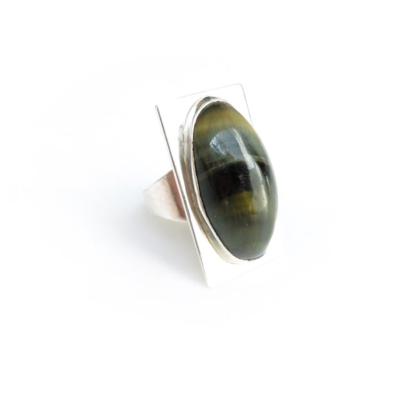 Oval tigers eye gemstone ring set in square sterling silver setting - right side
